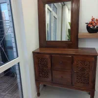 آیینه و کنسول