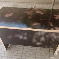 میز تحریر در حد نو