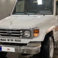 تویوتا هایلوکس