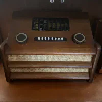 رادیو قدیمی ۱۰۰ساله