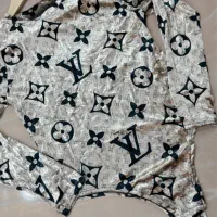 لباس نو|لباس|شیراز, معالی‌آباد|دیوار