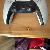 دسته ps5 در حد نو کم کار