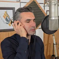 تدریس آواز و صداسازی