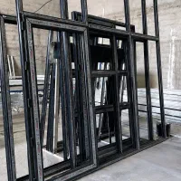 در و پنجره UPVC بروز وین