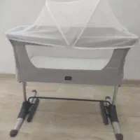 تخت کنار مادر خارجی