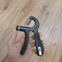 تقویت کننده مچ و ساعد تنظیمی با شمارنده