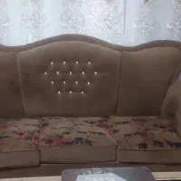 فروشی مبل های هشت نفر همراه با سه تا میز