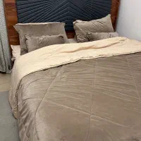 تخت خواب کینگ سایزهمراه با میز آرایش و پاتختی