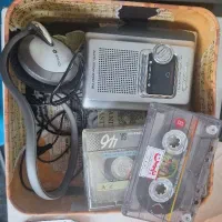 واکمن و هدفون و نوار کاست
