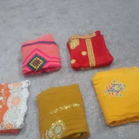 پیراهن های مجلسی طور و بیرونی سالم و تمییز ۴۵۰ت