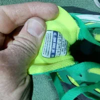 کفش فوتسال|کیف، کفش، کمربند|کاشمر, |دیوار