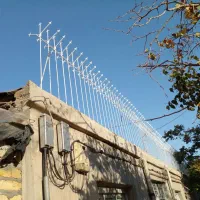 نرده. حفاظ روی دیوار درب وپنجره سایبان. جوشکاری