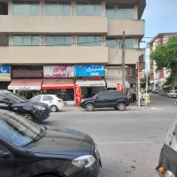 فروش تجاری بر خیابان اصلی شهر