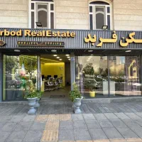 دو واحد مغازه پونک مشرف به همیلا سنتر