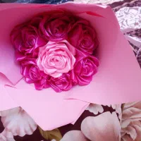 رز روبانی اماده|گل مصنوعی|شیراز, شهرک گلها|دیوار