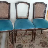 صندلی چوبی قدیمی