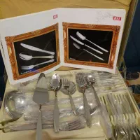 سرویس قابلمه ۸ پارچه کویر و سرویس قاشق چنگال|ظروف پختوپز|تهران, شهرک چیتگر|دیوار