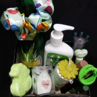 پک های اقتصادی لوازم آرایشی روز زن مادر|آرایشی، بهداشتی، درمانی|آران و بیدگل, |دیوار