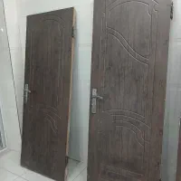درب چوبی اتاق وحال