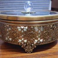 شکلات خوری آنتیک شیک و نو در شیشه ای