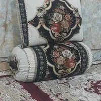 بالشت و روبالشتی گل پر|رختخواب، بالش، پتو|مارگون, |دیوار