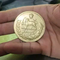 سکه ده پهلوی 2537|کلکسیون سکه، تمبر، اسکناس|رشت, پاستوریزه|دیوار