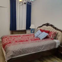 تختخواب چوبی ۲ نفره میز توالت آینه دو عدد پاتختی