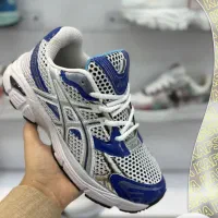 کافه کتونی موسیو 3|کیف، کفش، کمربند|اراک, |دیوار