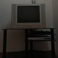 میز و تلویزیون