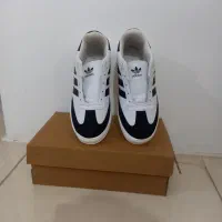 آدیداس فروش فوری|کیف، کفش، کمربند|پرند, فاز ۶|دیوار