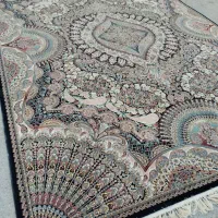 یک عدد فرش ۱۲متری ۷۰۰ شانه اصلی تراکم ۲۵۵۰