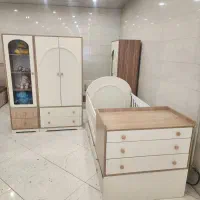 تخت و کمد نوزاد
