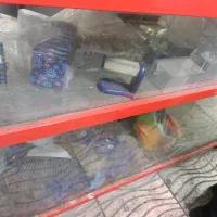 ویترین 1.5 متری شیشه دار