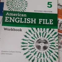 سری کتاب های زبان  american english file