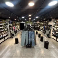 به یک فروشنده حرفه ای نیازمندیم