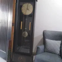 ساعت  ایستاده
