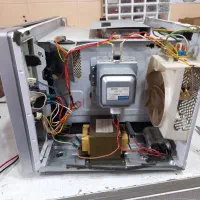تعمیرات تخصصی انواع مایکروفر و توستر لمسی