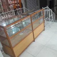 ویترین کاملا نو و بدون ضربه