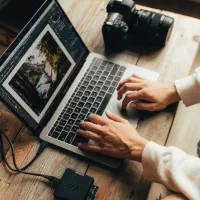 عکاسی و فیلمبرداری حرفه ای و تولید محتوا