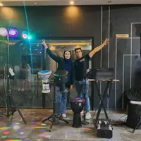 دیجی و نوازنده خانم و آقا+ضرب و تمپو+باند و نور