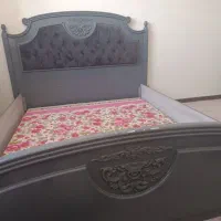تخت دونفره