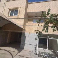 منزل دو طبقه دربست