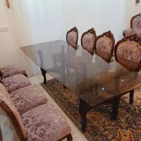 سرویس نهار خوری هشت نفره بسیار زیبا وشیک در حد نو