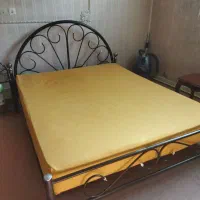 تخت دونفره و کمد