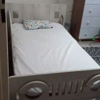 تخت کودک طرح ماشین تا ۸ سال|اسباب و اثاث بچه|تهران, مجیدآباد|دیوار