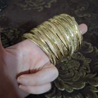 النگو طلاروس رنگ. ثابت طرح طلا