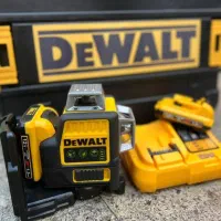تراز لیزری ۱۲خط ۳بعدی دیوالت تیپ یک DEWALT