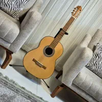 گیتار  Caroli آکبند