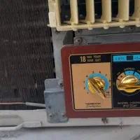 کولرپنجره ای دوعدد چراغ سبزاصلی درحدخشک