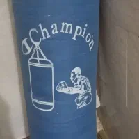 کیسه بوکس و دستکش